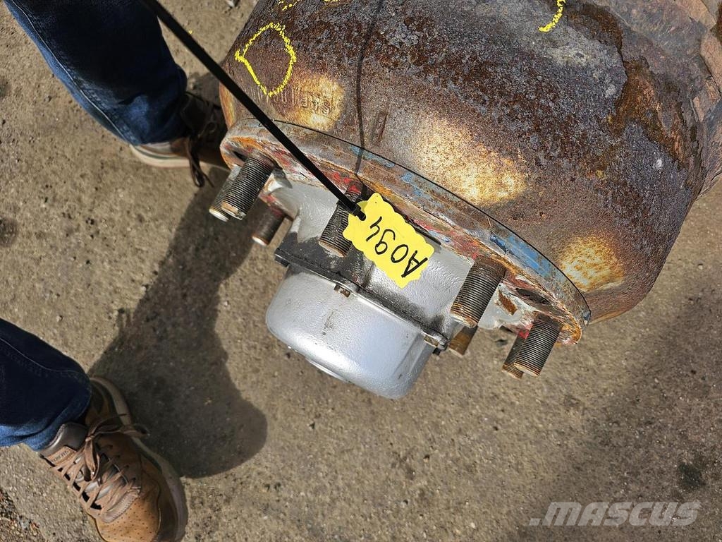 SAF RS 9042 TRAILER AXLE DRUM SINGLE TIRE. 轴