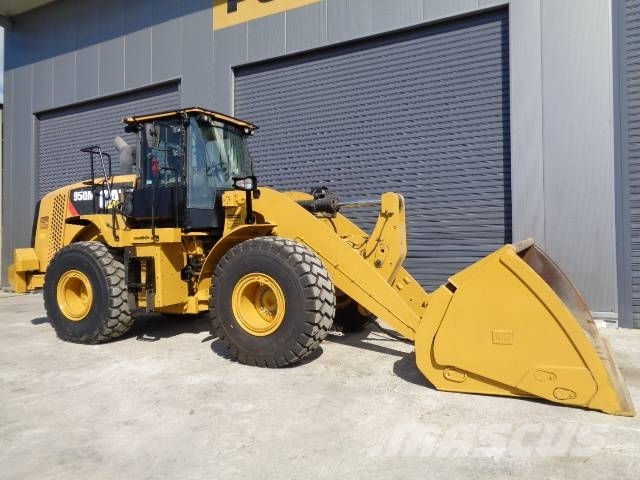 CAT 950M Kolové nakladače