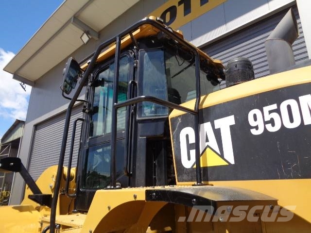 CAT 950M Kolové nakladače