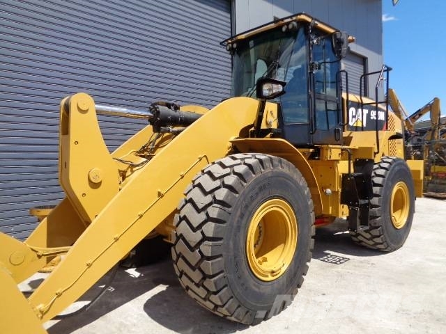 CAT 950M Kolové nakladače