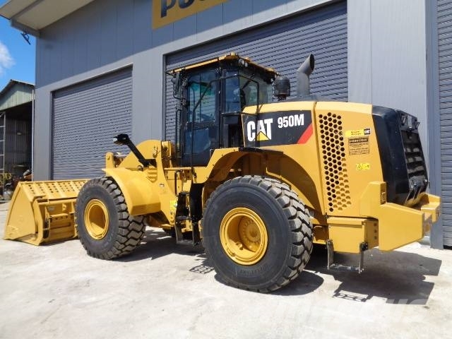 CAT 950M Kolové nakladače
