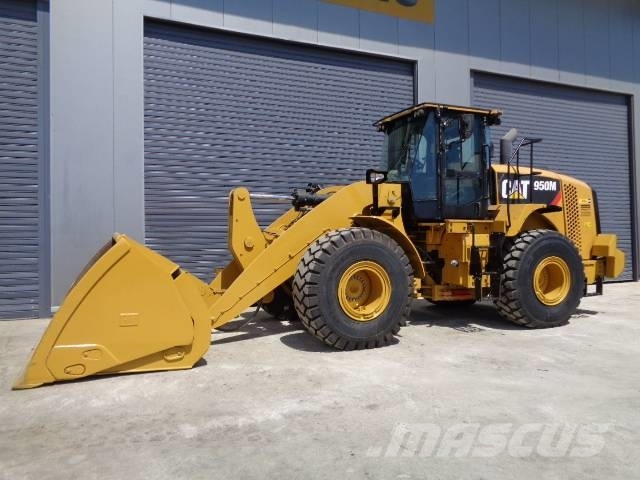 CAT 950M Kolové nakladače