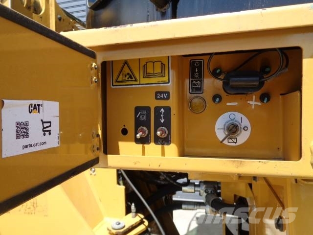 CAT 950M Kolové nakladače