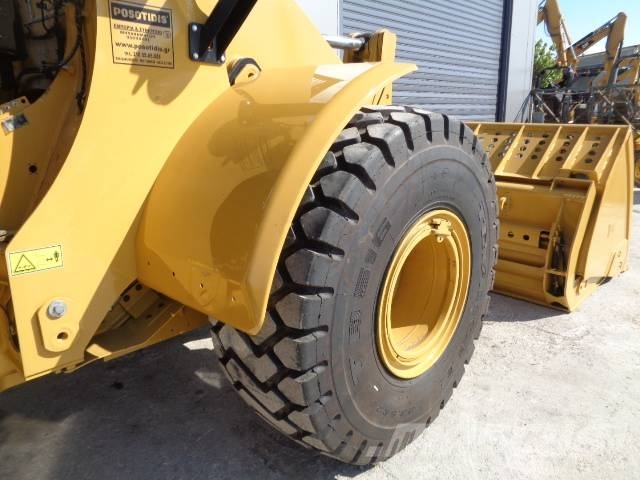 CAT 950M Kolové nakladače