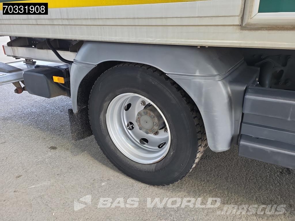 Mercedes-Benz Atego 1324 4X2 13tonner 1500kg Ladebordwand Automa Camiones caja cerrada