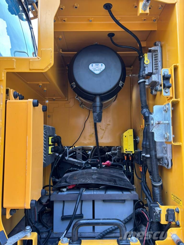 Volvo EC 250 EL Bagri goseničarji