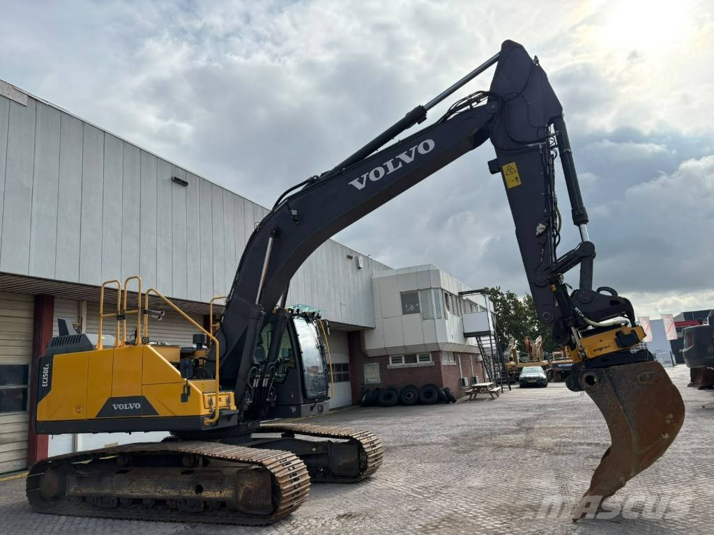 Volvo EC 250 EL Bagri goseničarji
