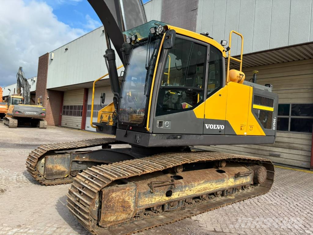 Volvo EC 250 EL Bagri goseničarji