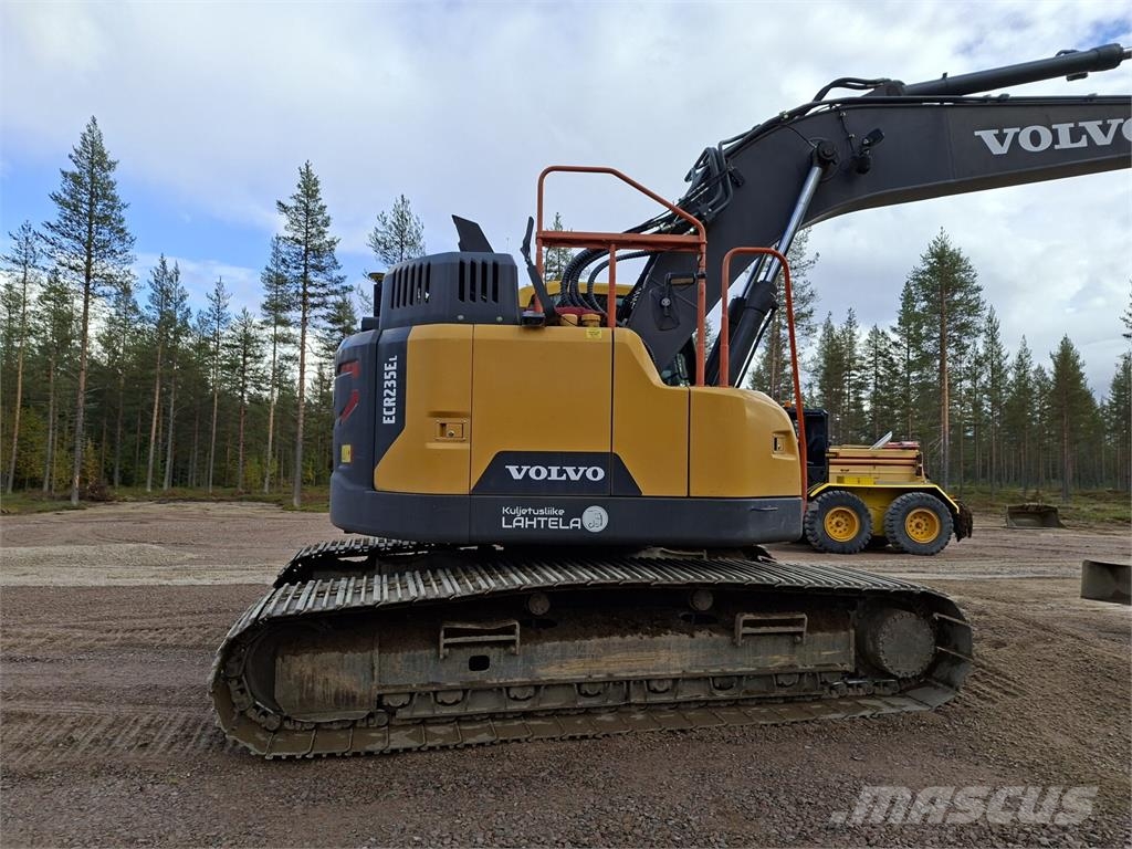 Volvo ECR235EL Telakaivukoneet