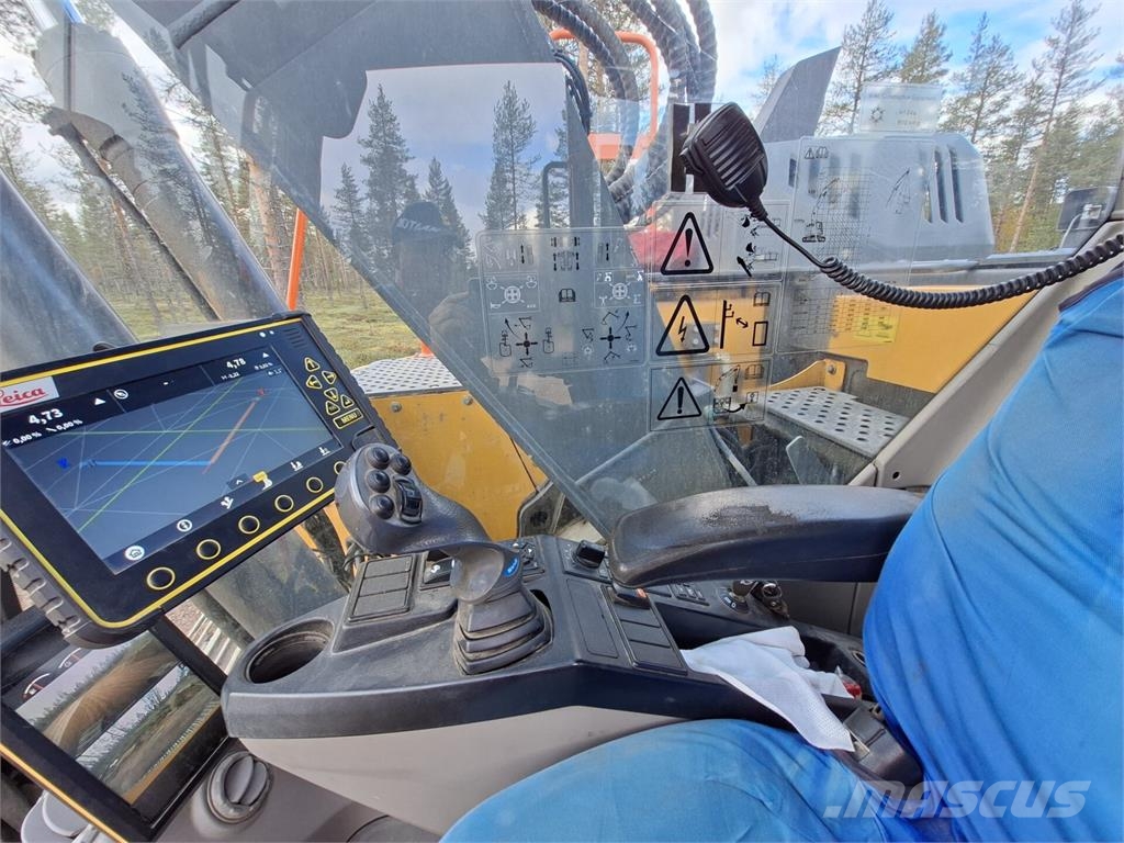 Volvo ECR235EL Telakaivukoneet