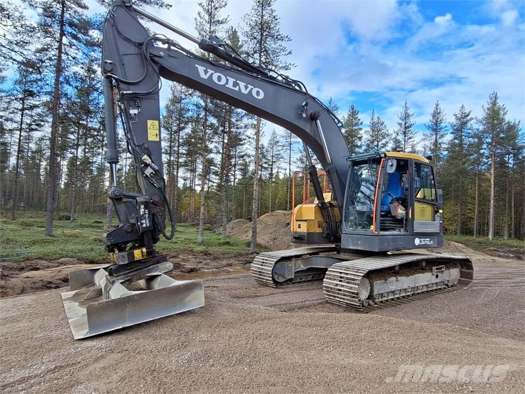 Volvo ECR235EL Telakaivukoneet