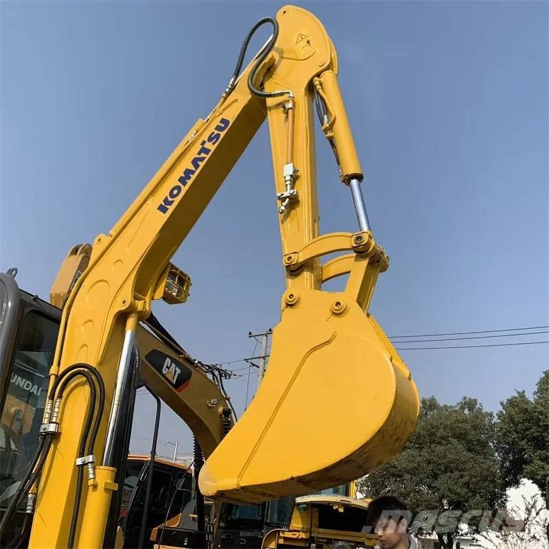 Komatsu PC35 Гусеничні екскаватори