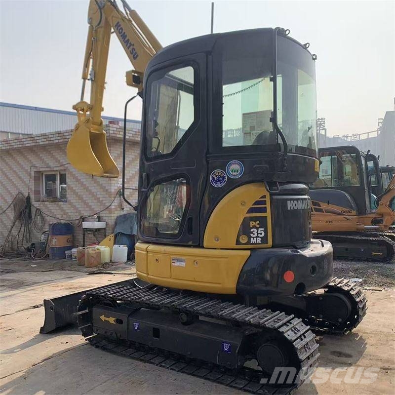 Komatsu PC35 Гусеничні екскаватори