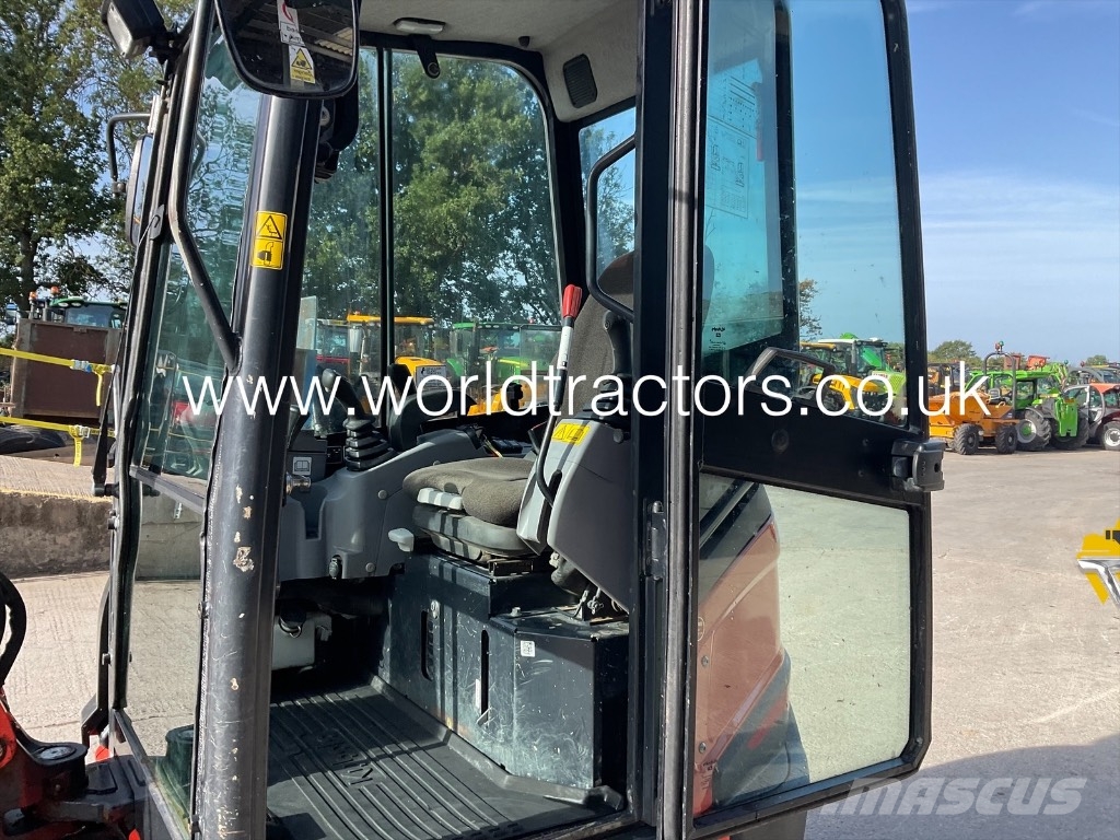 Kubota U 27-4 Mini bagri <7t