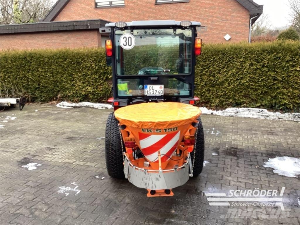 Massey Ferguson 1740 M HC Traktorji