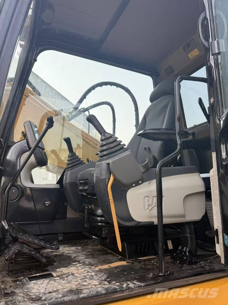 CAT 320 D 2L Raupenbagger