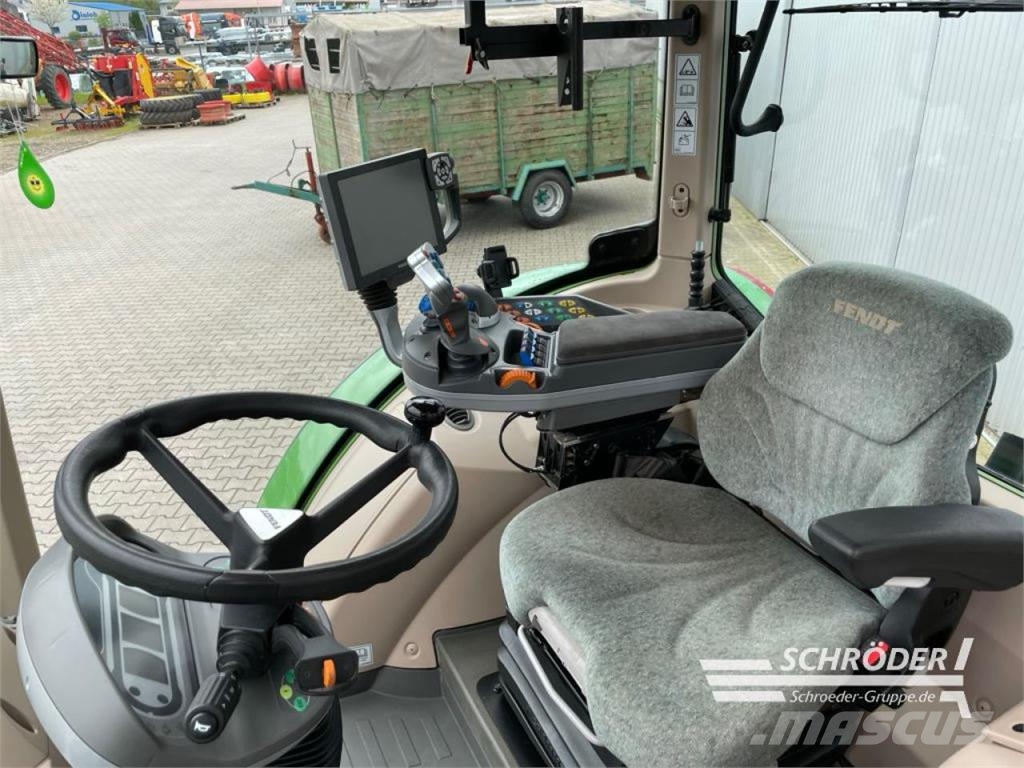 Fendt 720 VARIO S4 PROFI PLUS Tractors