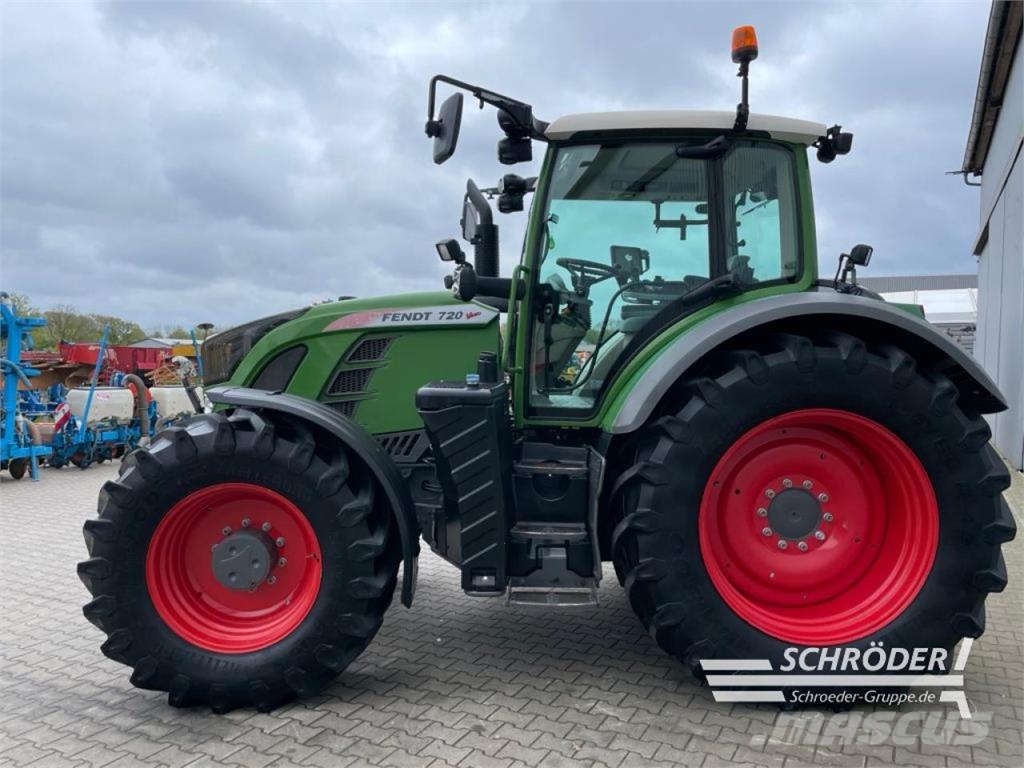 Fendt 720 VARIO S4 PROFI PLUS Tractors