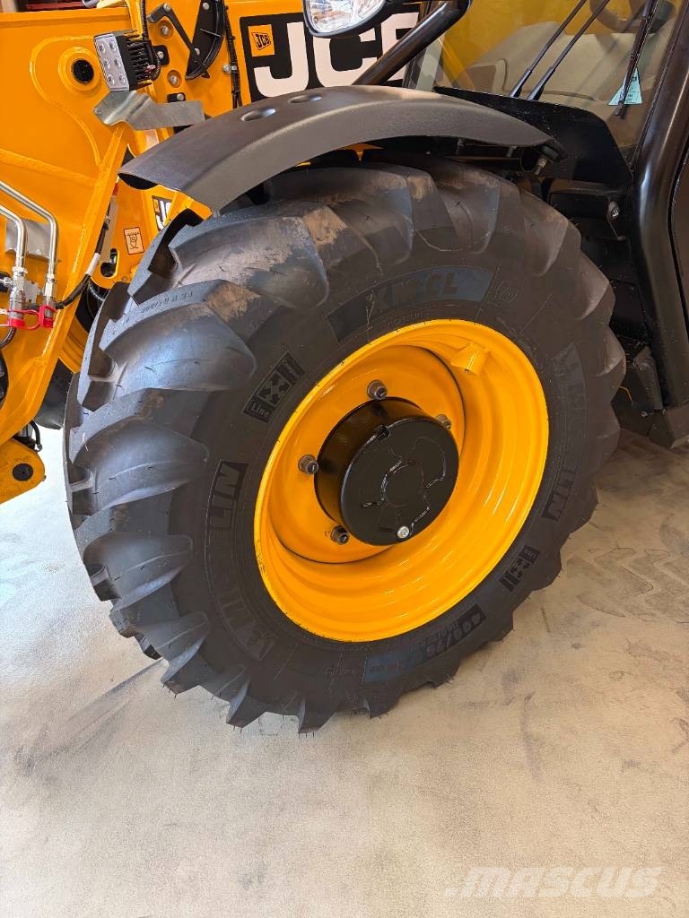 JCB 530-60 Agri Super Kmetijski teleskopski nakladalci