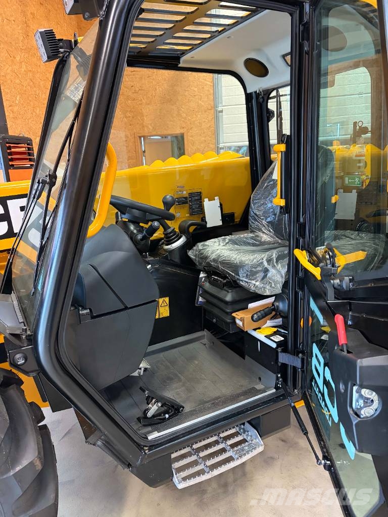 JCB 530-60 Agri Super Kmetijski teleskopski nakladalci