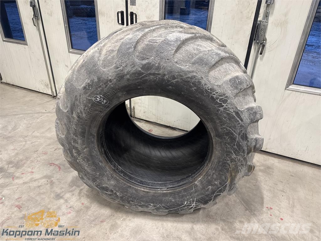 Trelleborg T428 710/45x26,5 Used/Beg Шини
