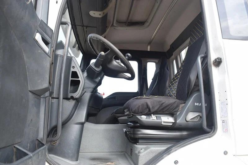 MAN TGA 26.350 Vrachtwagen met containersysteem