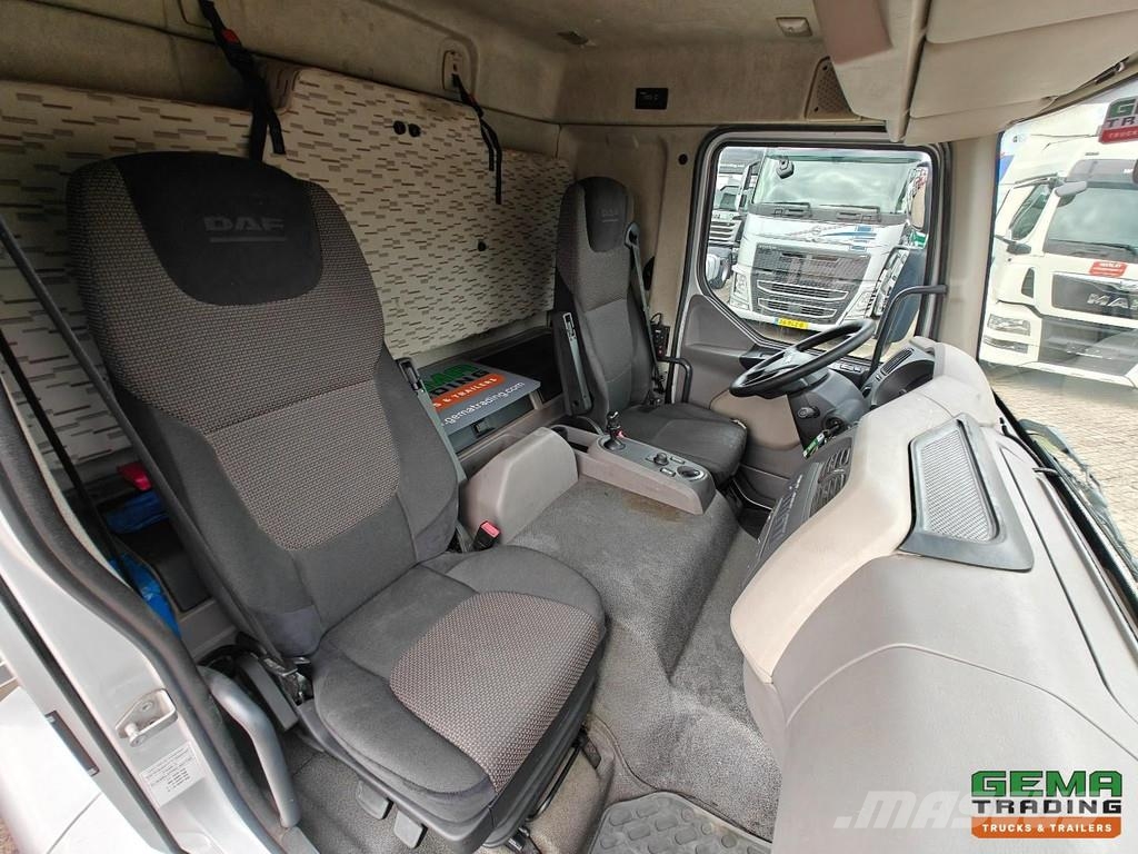 DAF LF 230 FA 4x2 SleeperCab Euro6C - 6CYL - Enclosed Bakwagens met gesloten opbouw