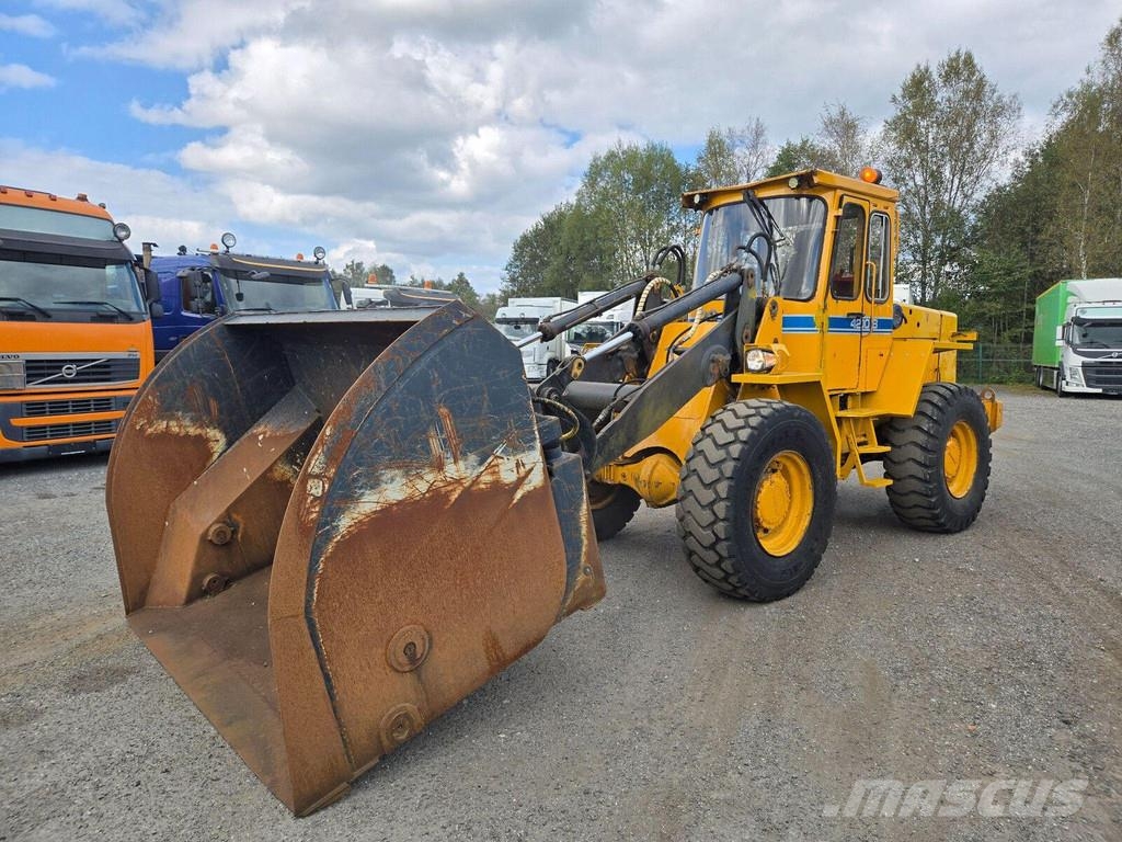Volvo 4200B Utovarivači na kotačima
