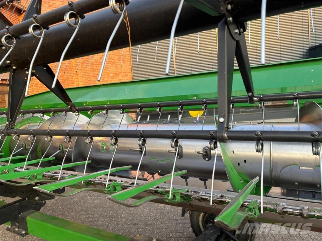 John Deere 625R Hakkuupäät
