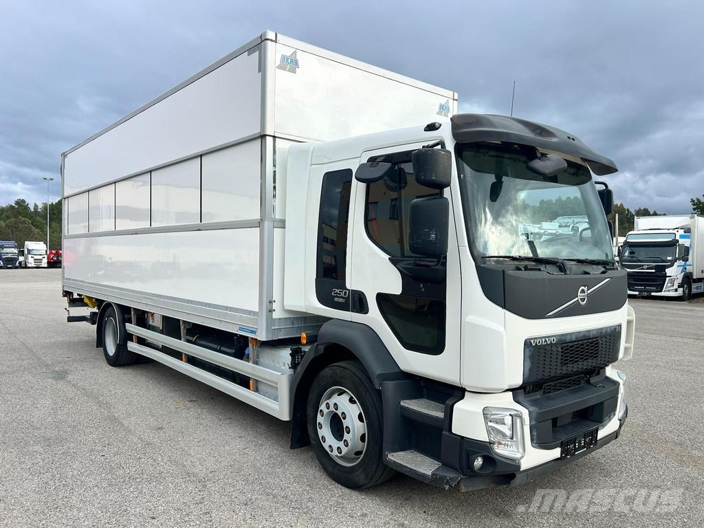 Volvo FL250 4X2 EURO6 + LIFTING BOX Fast kasse