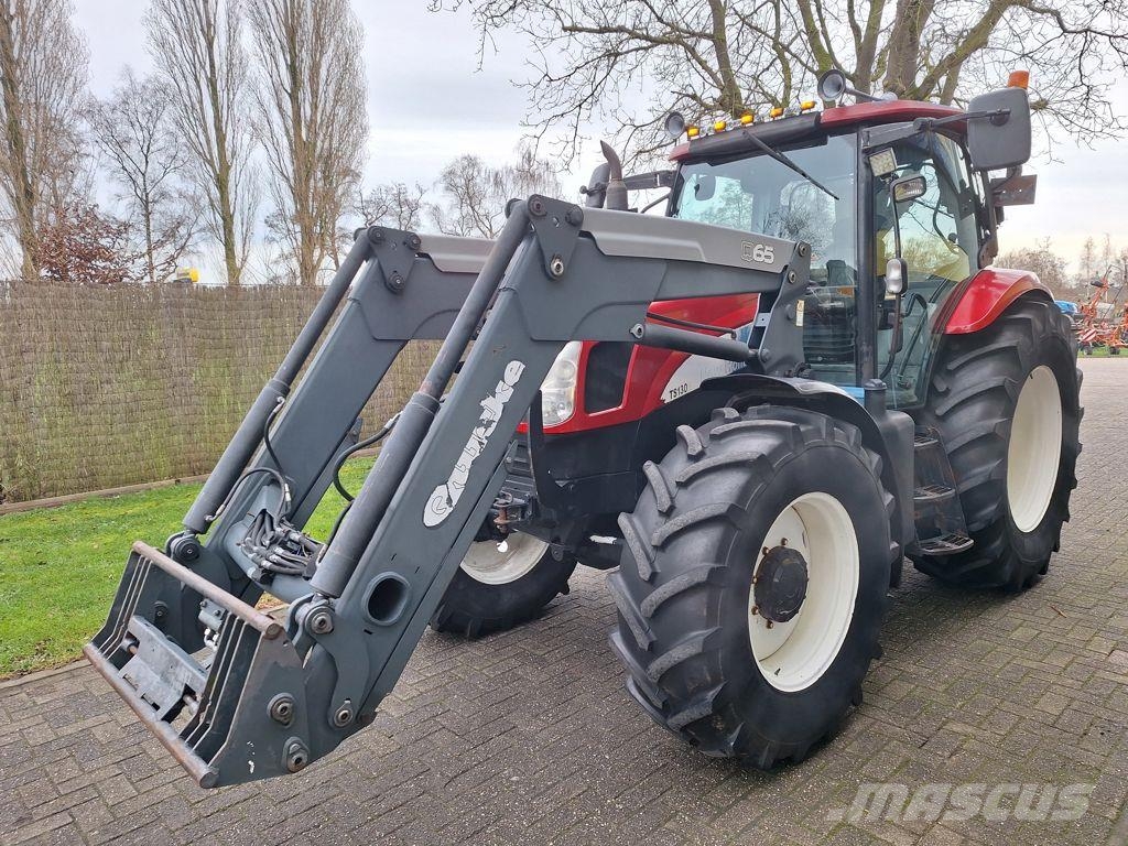 New Holland TS130A الجرارات