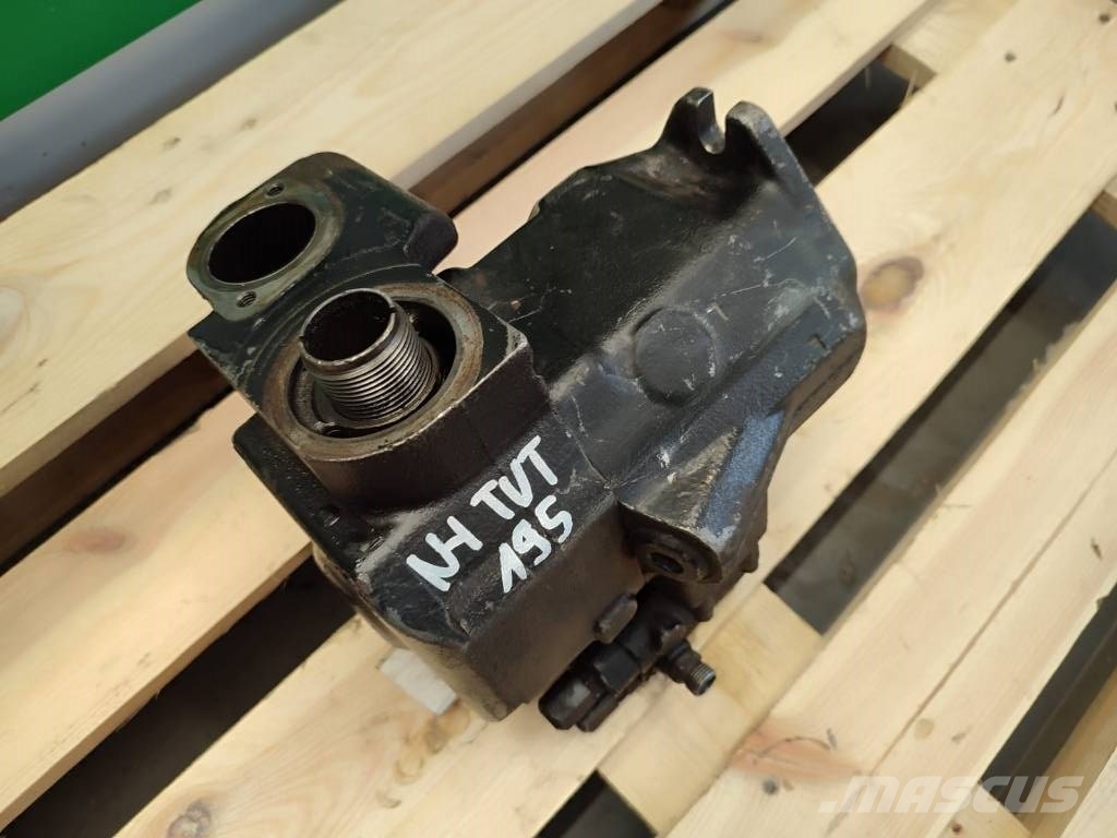 Hydraulic pump 02432458A 2427949 New Holland TVT 1 液压