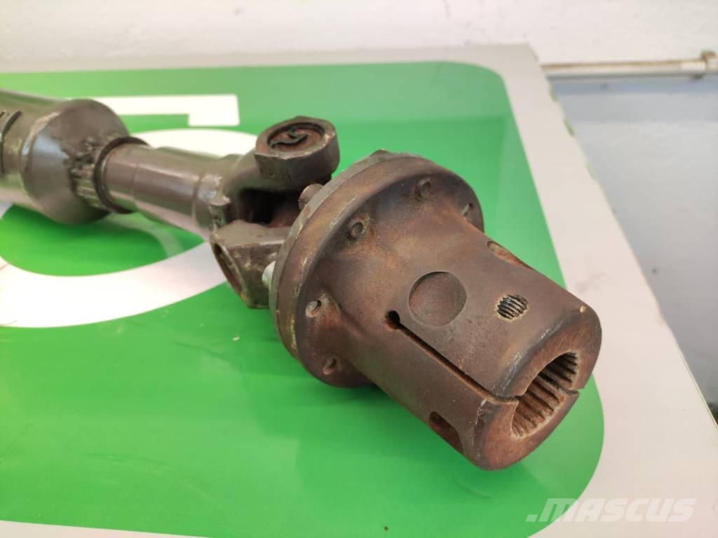 CLAAS Axion 850 A09 Drive shaft 0011178421 Transmission