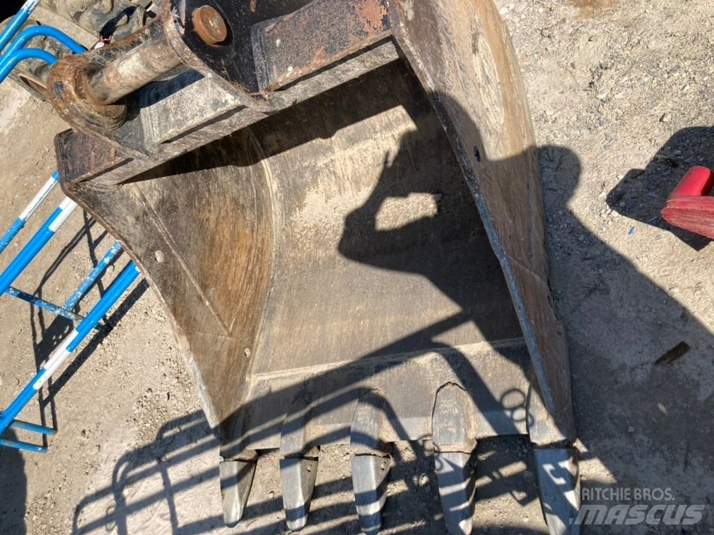 Hitachi ZX 135 US-6
