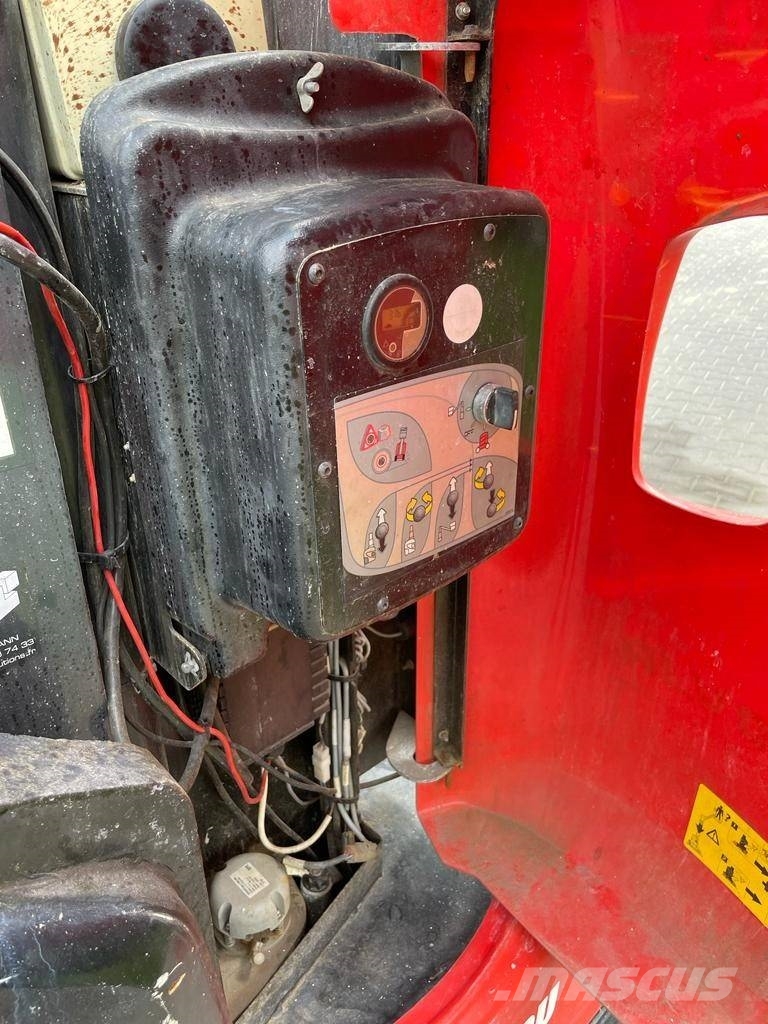 Manitou 100 VJR Ανυψωτήρες με κατακόρυφους πυλώνες