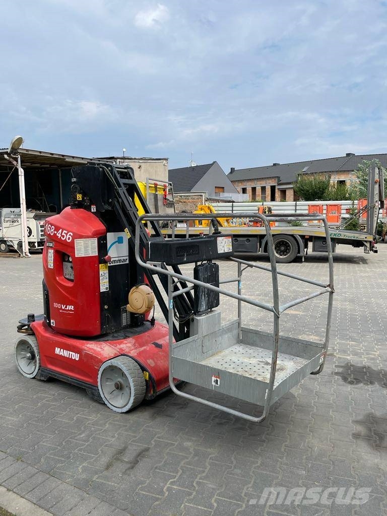 Manitou 100 VJR Ανυψωτήρες με κατακόρυφους πυλώνες