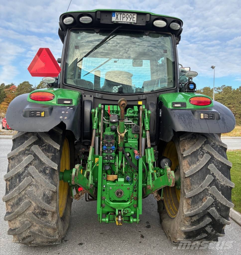 John Deere 6130 R Traktory
