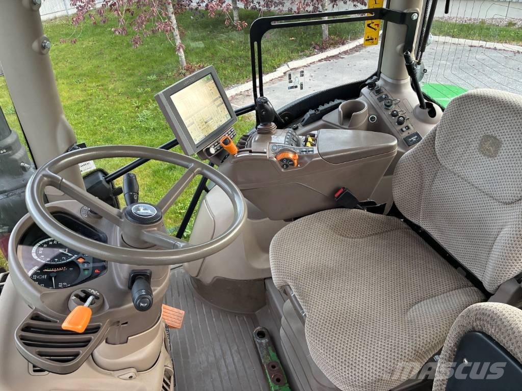 John Deere Traktor 6130 R Traktori