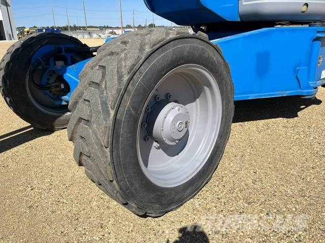 Genie ZX-135/70 Articulating Boom Lift, 2014, Nisku, Alberta