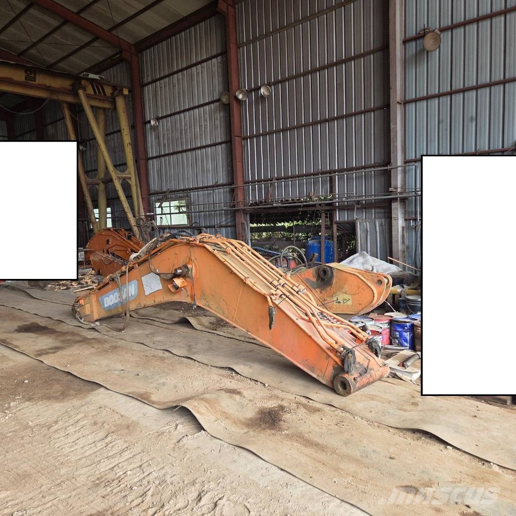 Doosan DX210W Колісні екскаватори