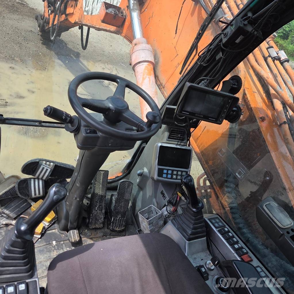 Doosan DX210W Колісні екскаватори