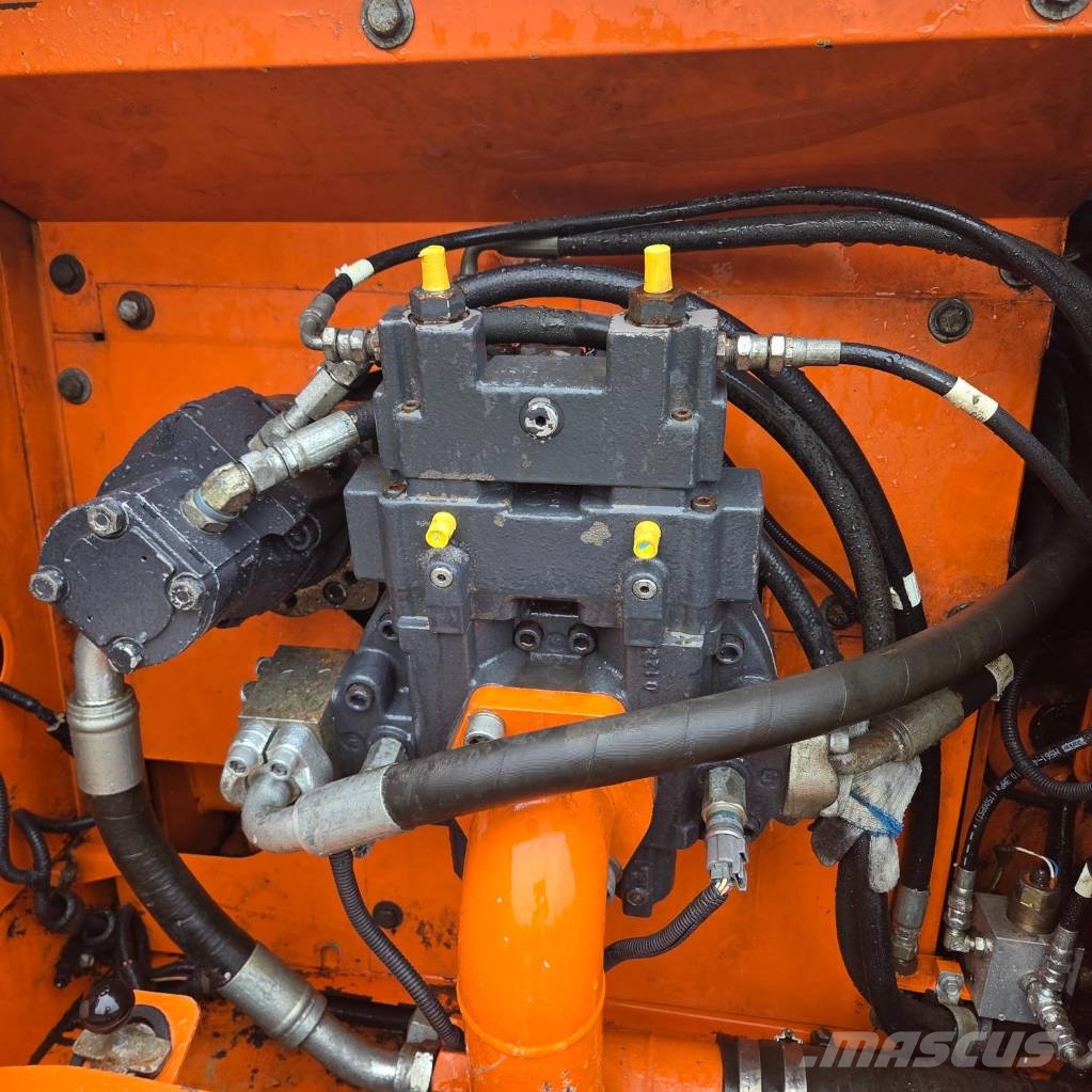 Doosan DX210W Колісні екскаватори