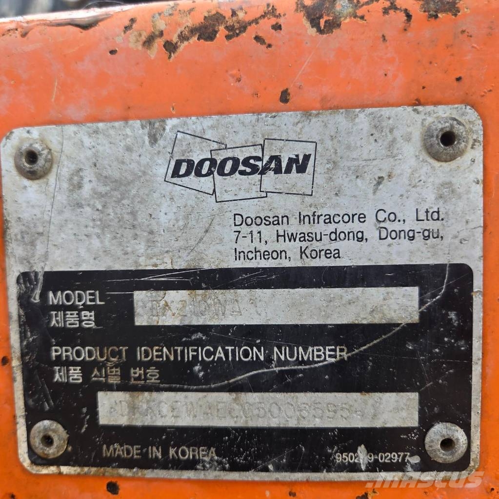 Doosan DX210W Колісні екскаватори
