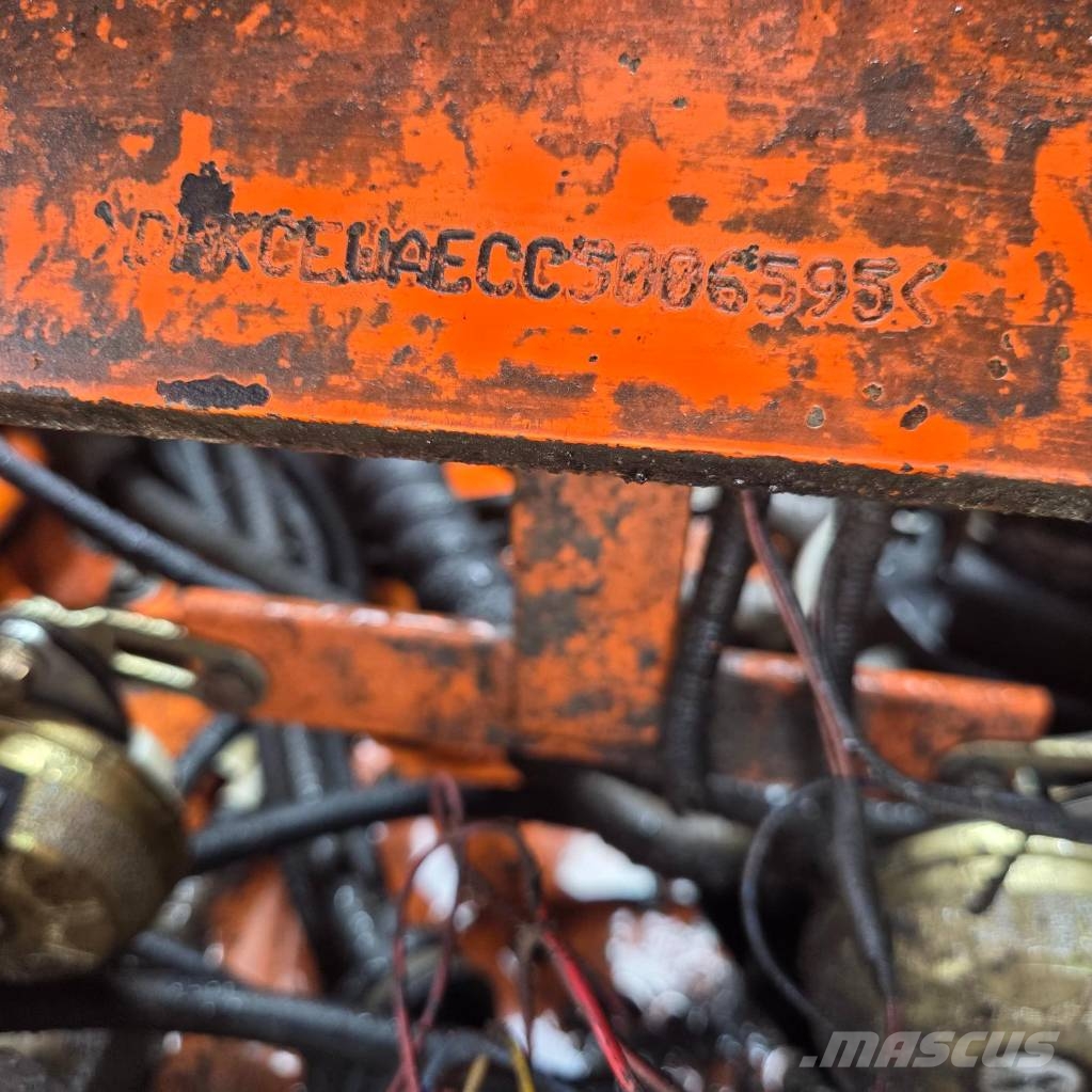 Doosan DX210W Колісні екскаватори