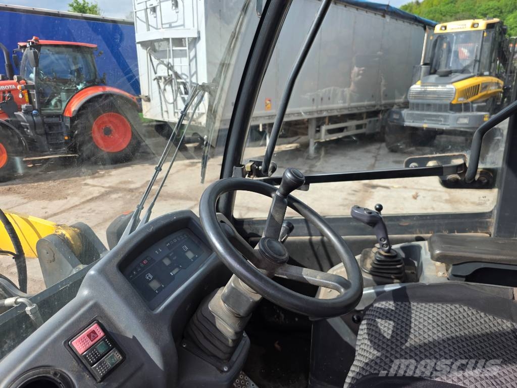 Komatsu WA80-6 لوادر بعجل