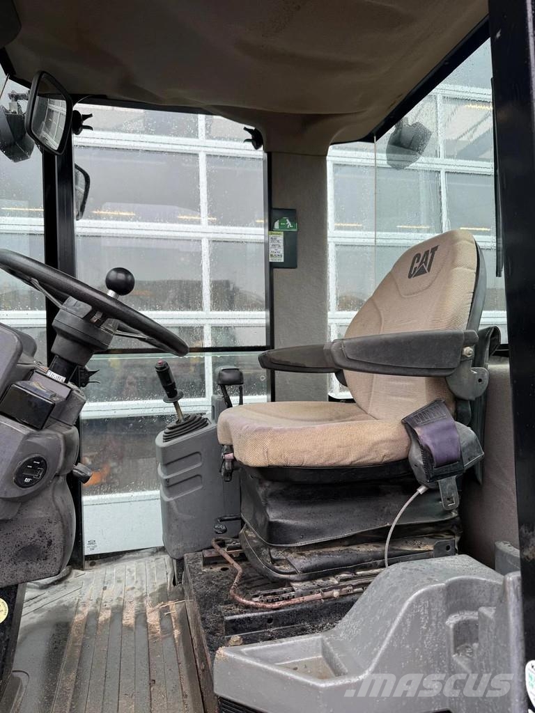 CAT CS-563E 其他滾壓機