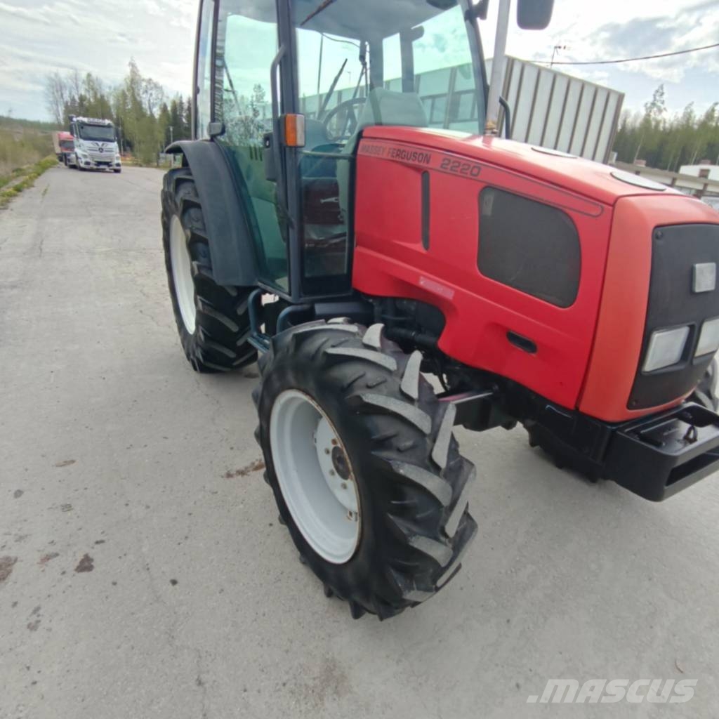 Massey Ferguson 2220 트랙터