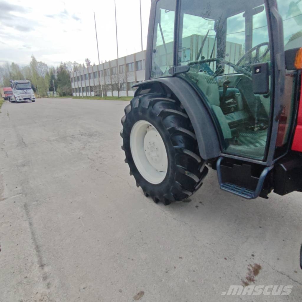 Massey Ferguson 2220 트랙터