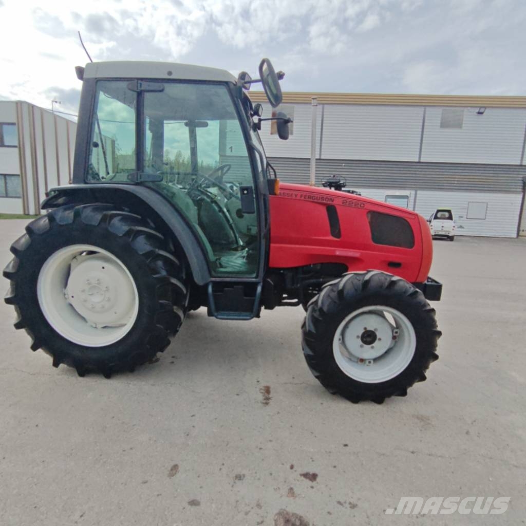 Massey Ferguson 2220 트랙터