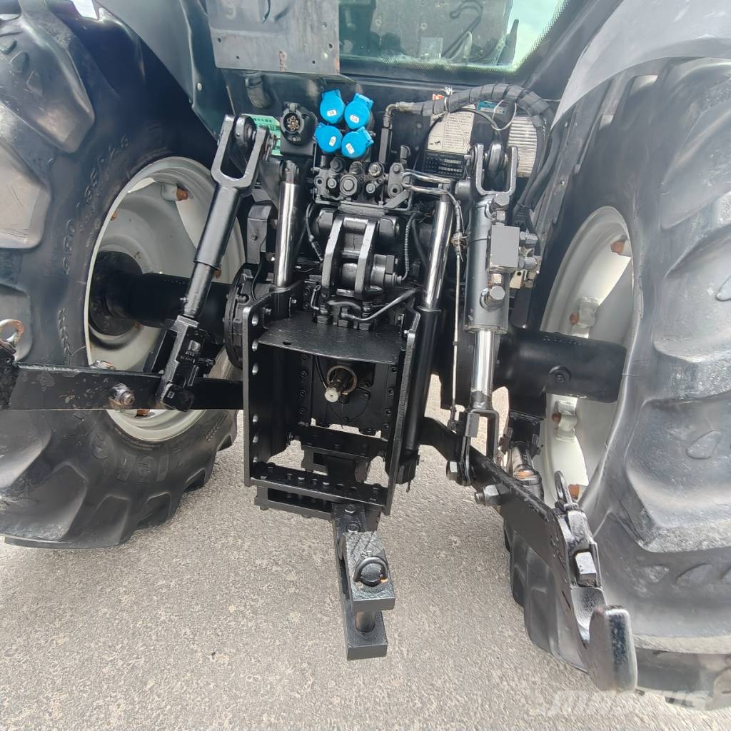 Massey Ferguson 2220 트랙터